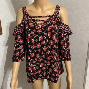 Maurices Ladies cold shoulder top!